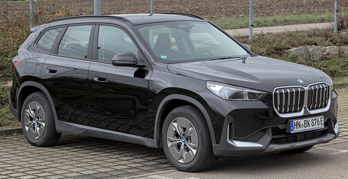 BMW iX1