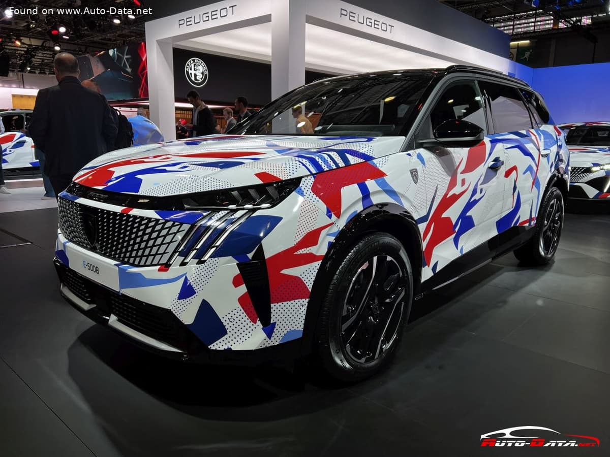 Peugeot e-5008